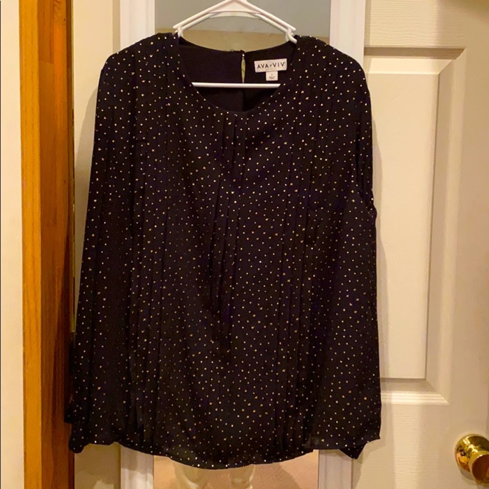 Black shirt with gold detail